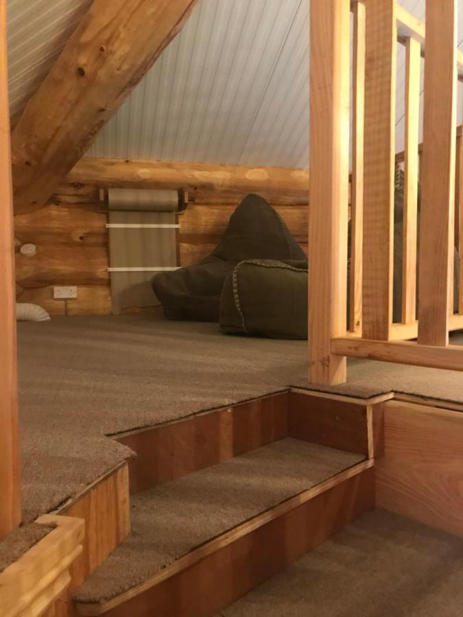 Вилла Coed Y Marchog Woodland Retreat Херефорд Экстерьер фото